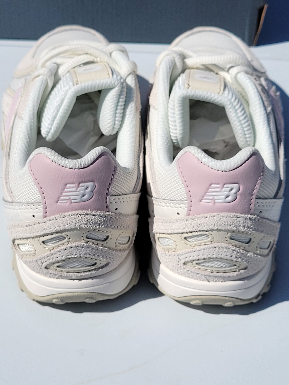 YOUTH/WOMENS 5.5Y/7W NEW BALANCE 204L ATHLETIC/ RUNNING SHOE– WHITE/PINK – NIB - Picture 7 of 7